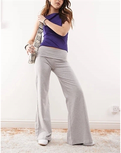 Широкие брюки с отворотами серого цвета Edikted