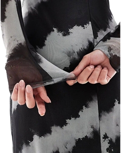 Сетчатое платье с длинными рукавами и размытым монопринтом Vero moda