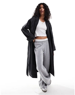 Прорезиненный плащ-дождевик с капюшоном и поясом черного цвета Asos design