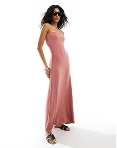 Платье макси без бретелек малинового цвета с глубоким подолом Asos design