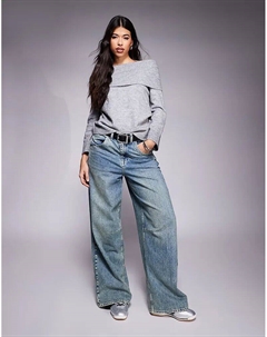 Пушистый джемпер с открытыми плечами и широкими манжетами серого цвета Asos design