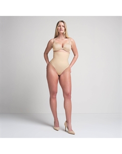 Стринги Core Sculpt с высокой талией, песочный Skims