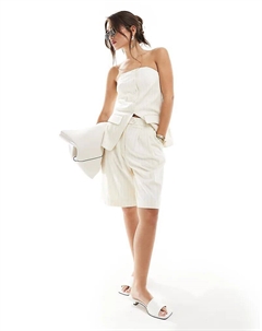 Премиальные городские шорты в кремовую полоску Asos design