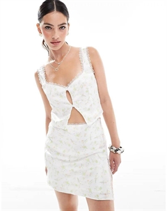 Топ зеленого цвета с кружевной отделкой и застежкой на пуговицы спереди Collective the label