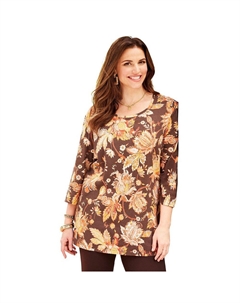 Женская футболка размера плюс Petite Easy Fit с круглым вырезом и рукавами 3/4, цвет Coffee Bean Floral Catherine's