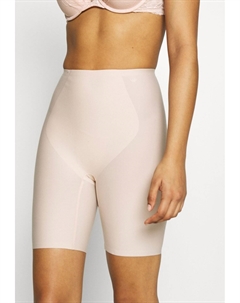 Корректирующее белье Triumph