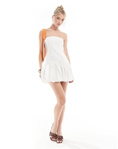 Белое льняное пышное платье мини Pull & bear