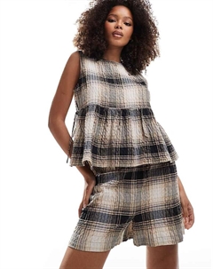 Коричневые шорты-боксеры в клетку DESIGN Asos