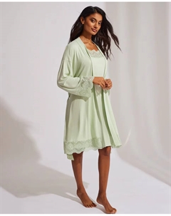 Женский бельевой халат с кружевом на рукаве и подоле, светло-зеленый Selmark