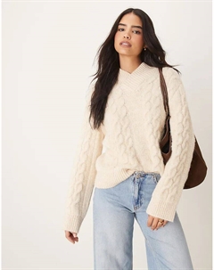 Джемпер из смеси шерсти и кос с высоким V-образным вырезом цвета экрю Asos design