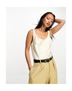 Атласная майка кремового цвета с круглым вырезом DESIGN Asos