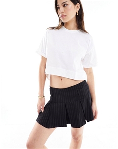 Скальперы — асимметричная белая футболка Scalpers