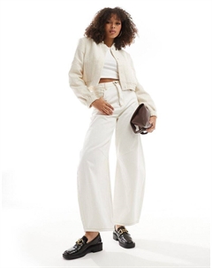 Бежевый бомбер из букле с сильными плечами DESIGN Asos