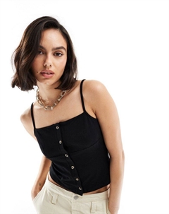 Черная майка с рожковой пуговицей DESIGN Asos