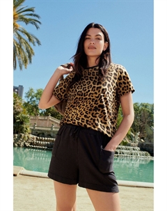 Легкие фактурные шорты из ткани сирсакер с двумя карманами, черный Next