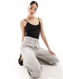 – мягкая удлиненная кофточка черного цвета Vero moda