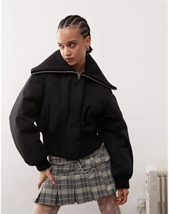 Короткая куртка Aoi с резинкой на талии и воротником-стойкой черного цвета Weekday