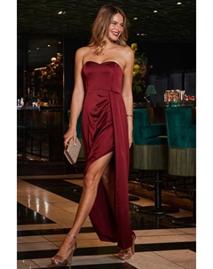 Приталенное атласное платье макси с вырезом в форме сердца, красный Sosandar