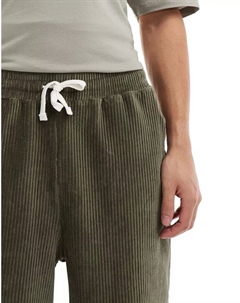 Темно-зеленые велюровые шорты в рубчик оверсайз Asos