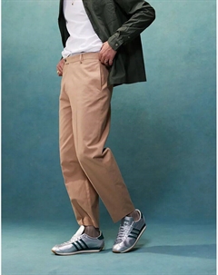 Элегантные свободные зауженные брюки-чинос из хлопка со складками спереди в коричневом цвете Asos design