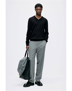 Свитер облегающего кроя из тонкой вязки с v образным вырезом, черный H&m