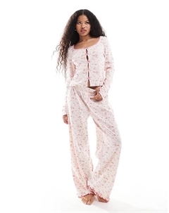 Брюки-ажуры с принтом «микс и подбор» розового цвета Asos