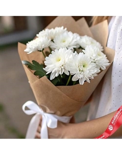 Букет из 7 белых одноголовых хризантем в крафте Azalianow цветы. подарки. декор