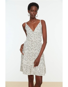 Двубортное вязаное платье цвета экрю с узором TWOSS21EL1554 Trendyol