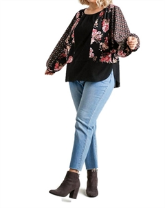 Топ вафельного трикотажа со смешанным принтом - Plus In Black Umgee