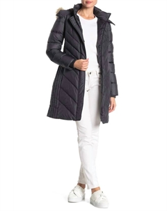 Куртка-пуховик средней длины с капюшоном из искусственного меха серого цвета Larry levine