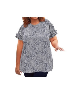 Блузка с коротким рукавом и оборками - Размер плюс в сером цветочном узоре, цвет gray floral On the plus side