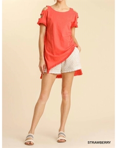 Туника с короткими рукавами и асимметричным вырезом, с бахромой по краям, клубничного цвета, цвет strawberry Umgee