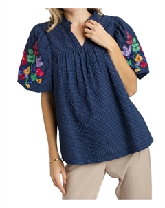 Вышитый топ из ткани сирсакер в темно-синем цвете Umgee