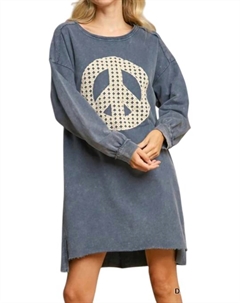 Спокойное и красивое платье из минеральной стирки, цвет mineral washed Umgee