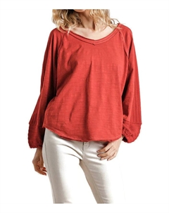 Контрастный трикотажный топ с рукавами-фонариками цвета кирпич, цвет brick Umgee