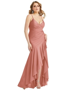 Платье из атласа стрейч с асимметричным вырезом и плиссировкой, с запахом и оборками, с небольшим шлейфом, цвет desert rose Cynthia & sahar