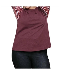 Атласный топ с полосатыми рукавами в бордовом цвете Umgee