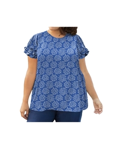 Блузка с короткими рукавами и оборками - Размер плюс в синем цвете с глобусом и цветочным принтом On the plus side