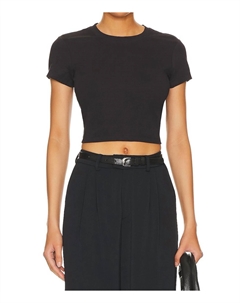 Укороченная футболка Tomboy черного цвета Cuts