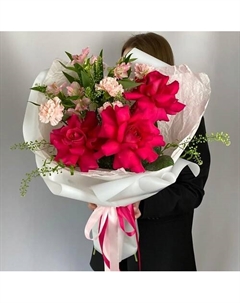 Авторский букет с французской розой, альстромерией, гвоздикой Vlshbn flowers state