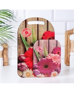 Набор деревянная разделочная доска и подставка под горячее с декором Nobrand