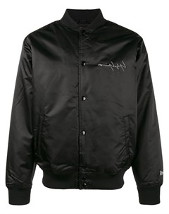 Yohji yamamoto куртка бомбер с принтом new era 5 черный Yohji yamamoto