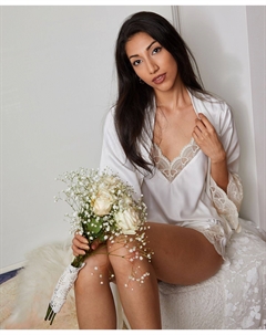 By Nikrooz Kit Пижамный комплект из кружева в форме сердца с шармезом и запахом, майка и шорты Tap, черный Flora