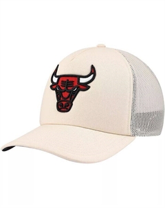 Мужская кремовая регулируемая кепка Chicago Bulls Trucker Mitchell and ness