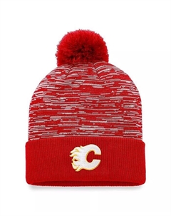 Мужская красная шапка-манжета Calgary Flames Defender с помпоном Fanatics