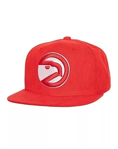 Мужская красная замшевая кепка Atlanta Hawks Snapback Mitchell and ness