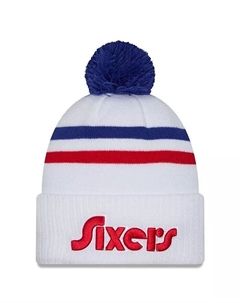 Мужская белая шапка Philadelphia 76ers 2024/25 City Edition с манжетами и помпоном New era