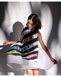 Платье текстильное с ярким принтом Gulliver