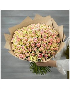 Букет из 101 зелено-розовой розы в крафте Кения 40 см. Букет маркет дарите с удовольствием
