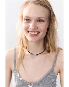 Колье-шнурок с надписью Befree